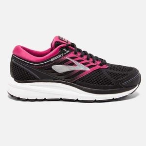 Women's Brooks Addiction 13 running shoes, Size 11
